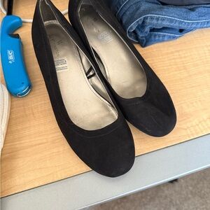 Worthington Elegant Black heels